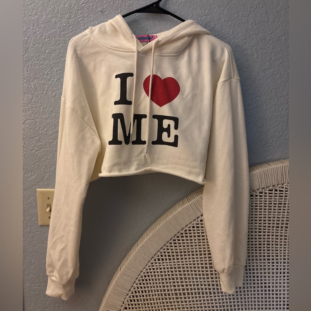 I ❤️ me hoodie